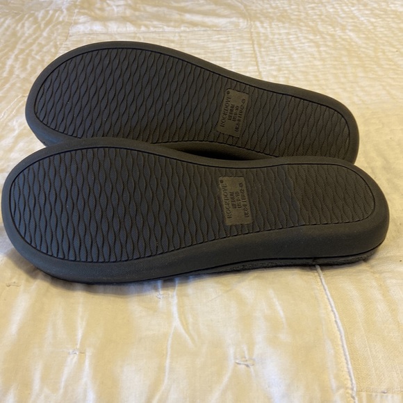 BNWOT. Rockdove Slippers. Gray and Blue. - Picture 5 of 5